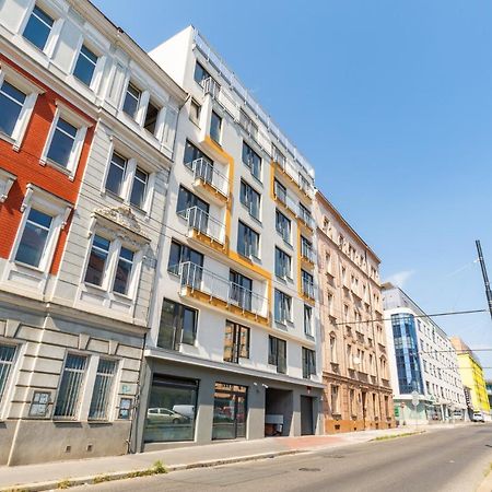 Brand New One Bedroom Apartment #54 In Brand New Building With Free Parking Praha Bagian luar foto