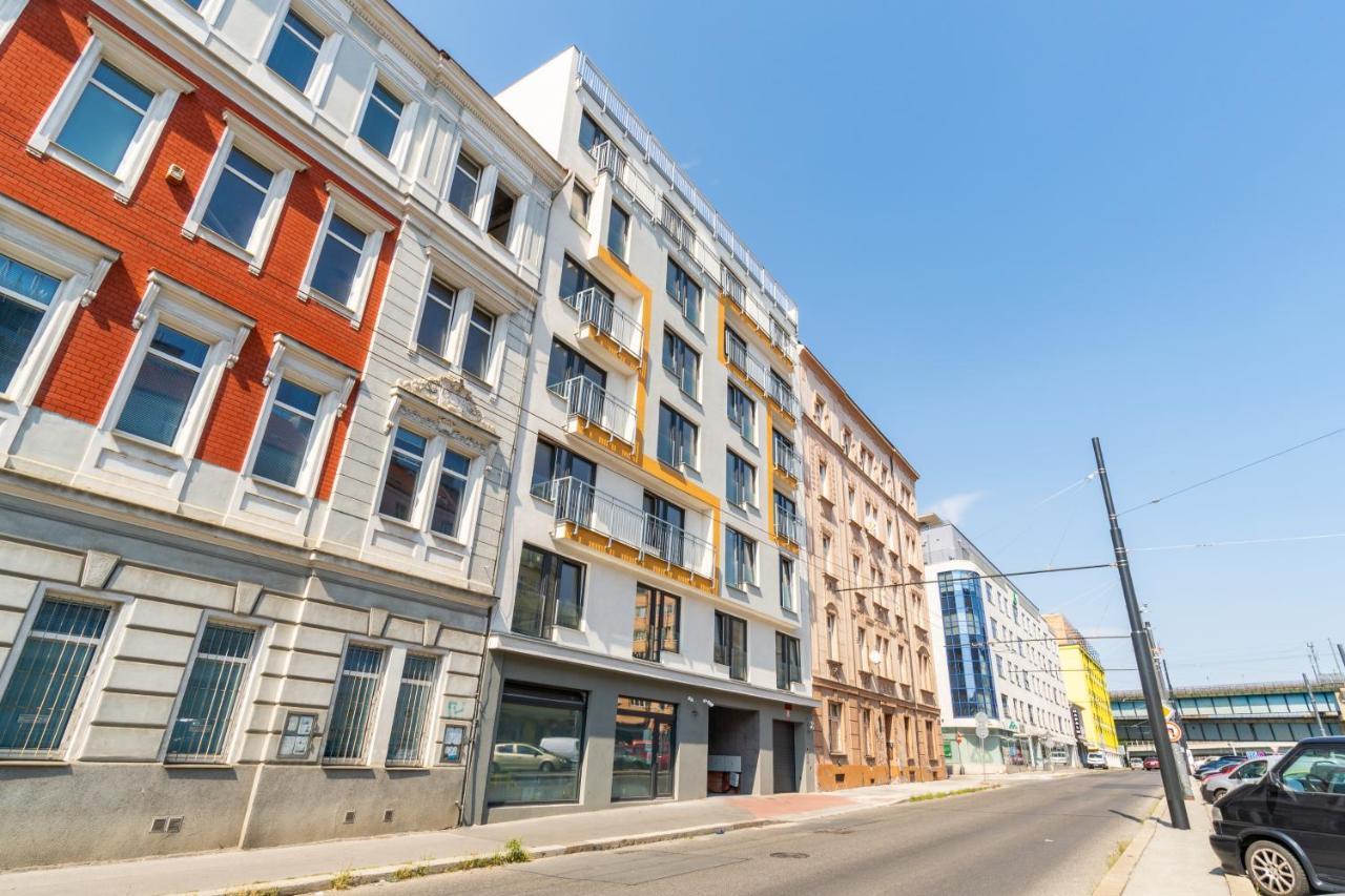 Brand New One Bedroom Apartment #54 In Brand New Building With Free Parking Praha Bagian luar foto